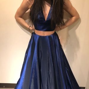 Sherri Hill beautiful blue prom dress